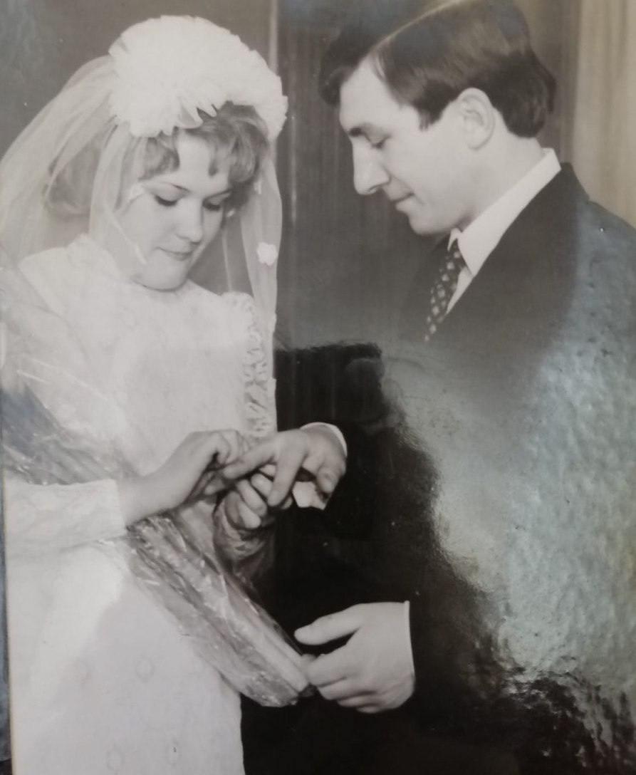 Фото В Новосибирске ко Дню супругов опубликованы кадры свадеб в СССР 2